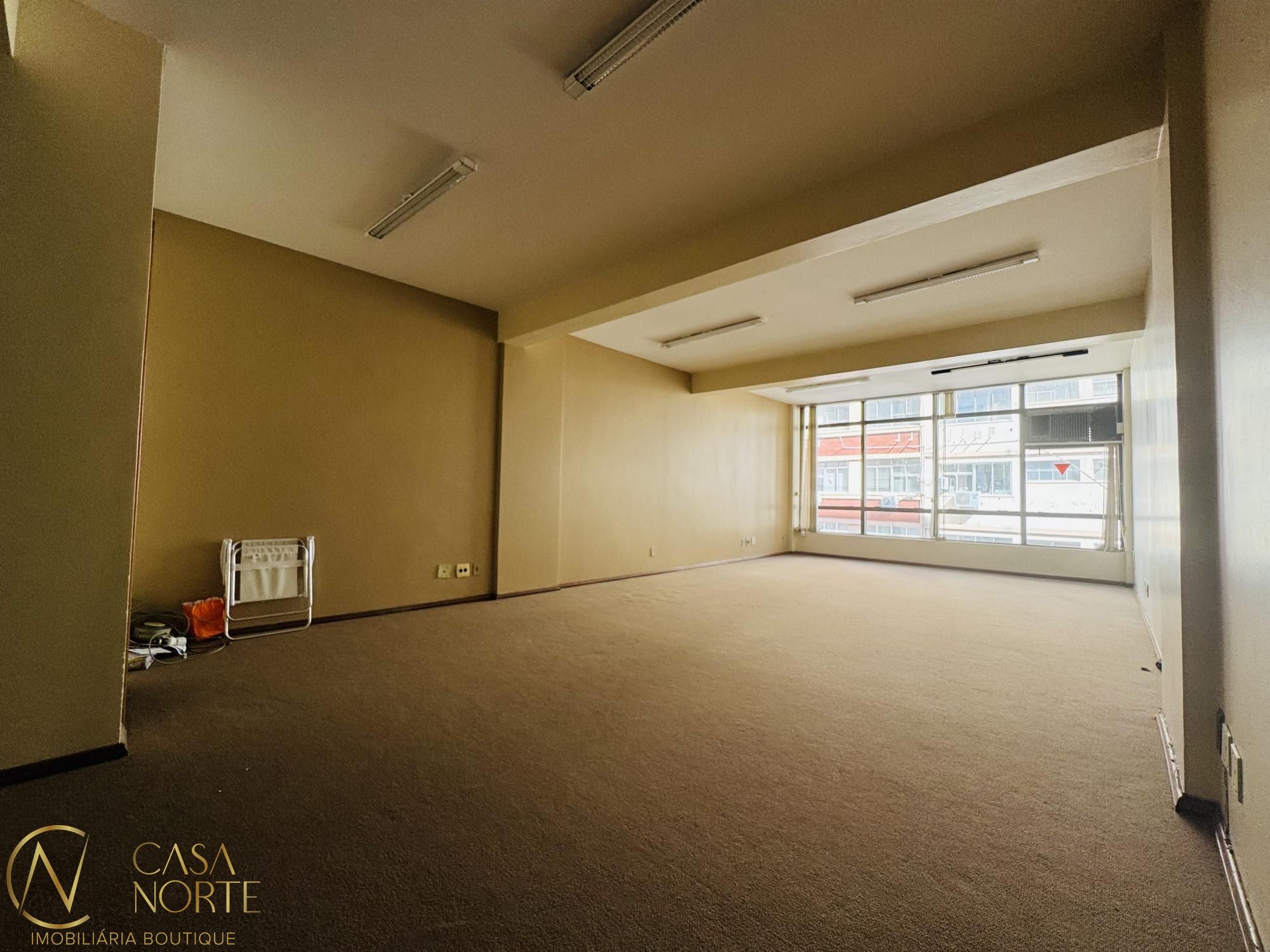 Sala Comercial à venda com 1 quarto, Rua General Vitorino no bairro Centro Histórico em Porto Alegre