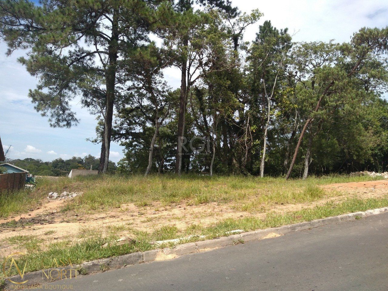 Terreno à venda  com 162m², Rua João Vieira de Aguiar Sobrinho no bairro Belém Novo em Porto Alegre