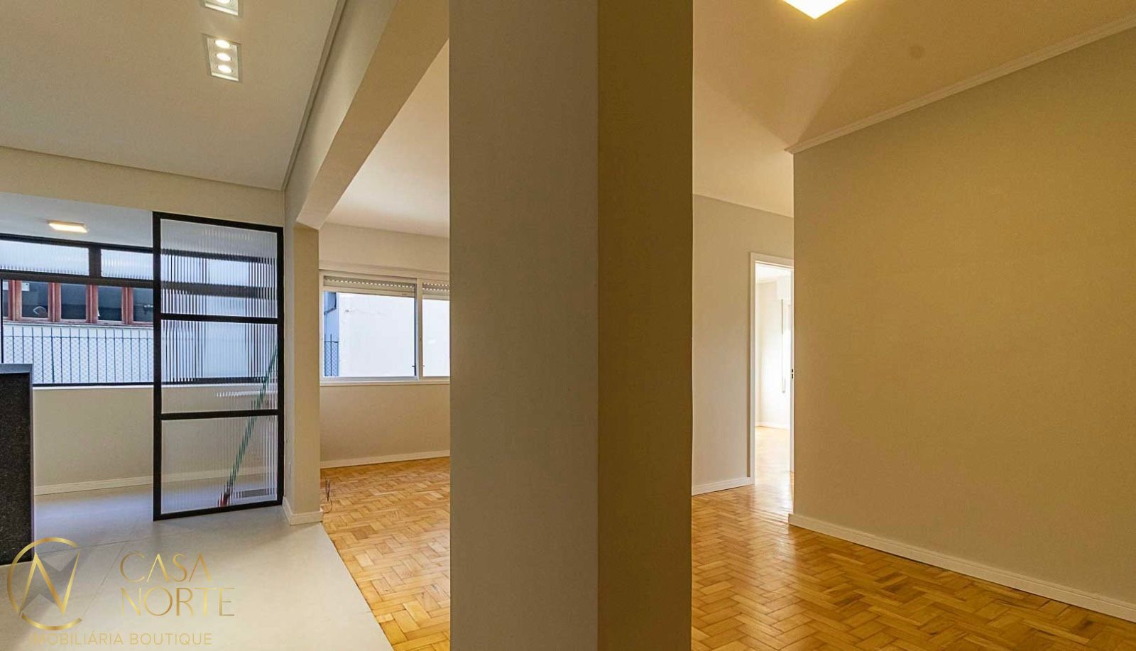 Apartamento à venda com 2 quartos, 75m², 1 vaga, Rua Comendador Rheingantz no bairro Auxiliadora em Porto Alegre