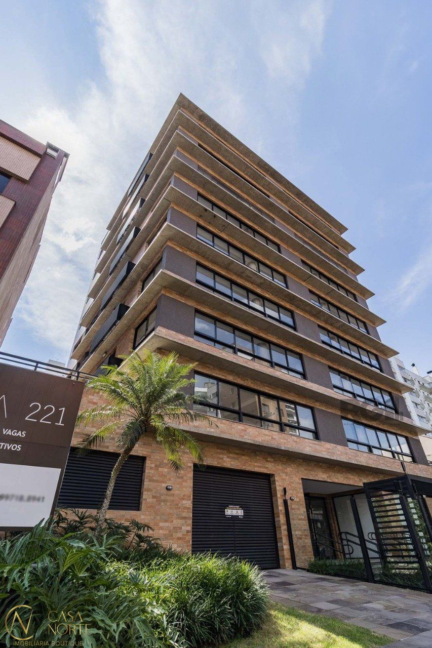 Apartamento à venda com 3 quartos, 130m², 3 suítes, 3 vagas, Avenida Guaporé no bairro Petrópolis em Porto Alegre