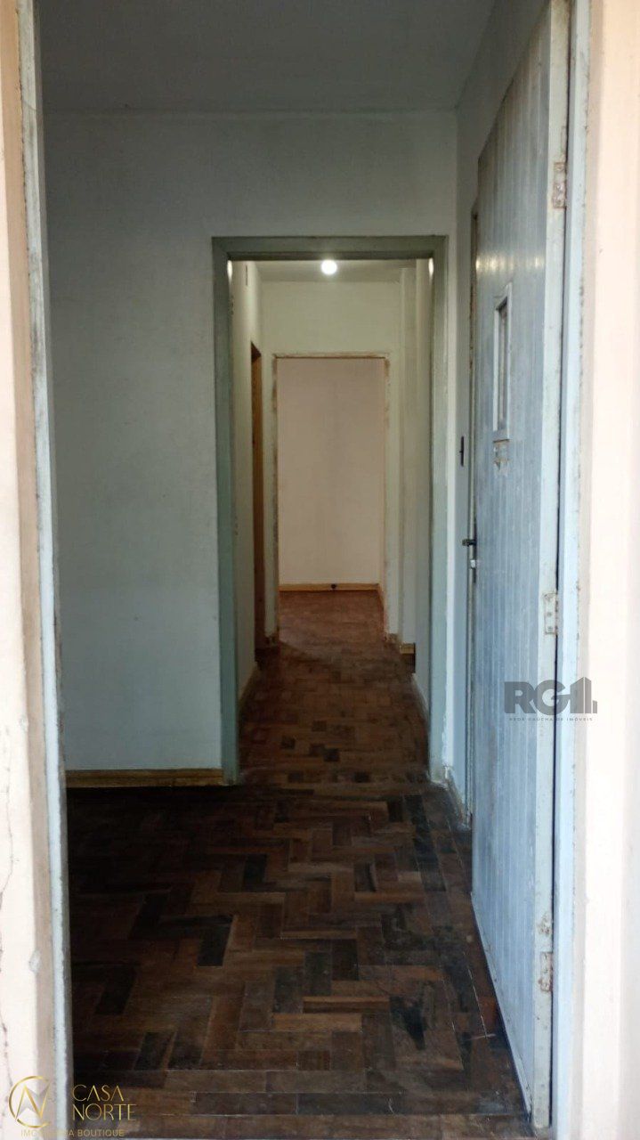 Casa à venda com 3 quartos, 150m², 1 vaga, Rua Rubens Alcântara no bairro Santa Tereza em Porto Alegre