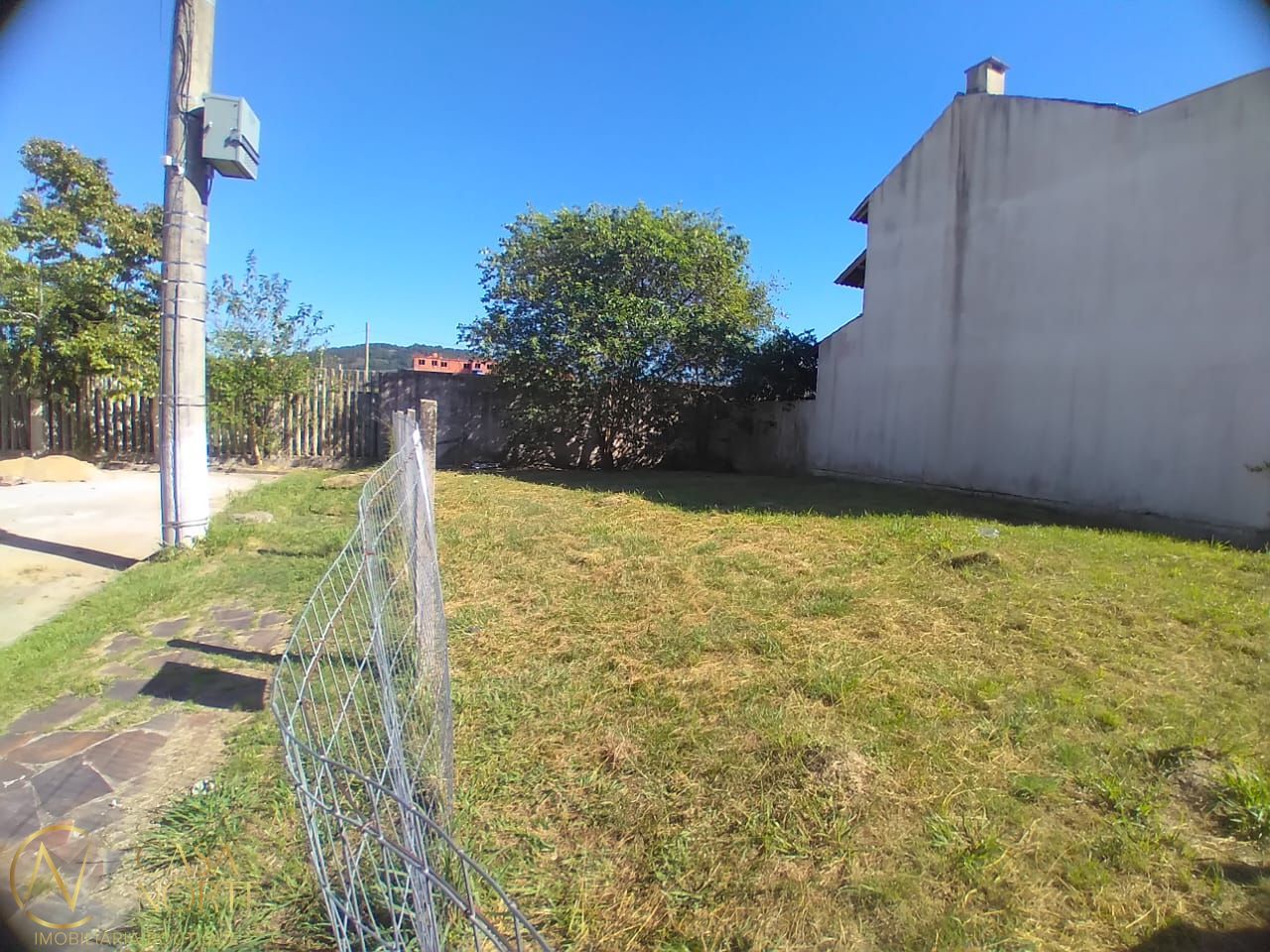 Terreno à venda  com 208m², Avenida Juca Batista no bairro Hípica em Porto Alegre