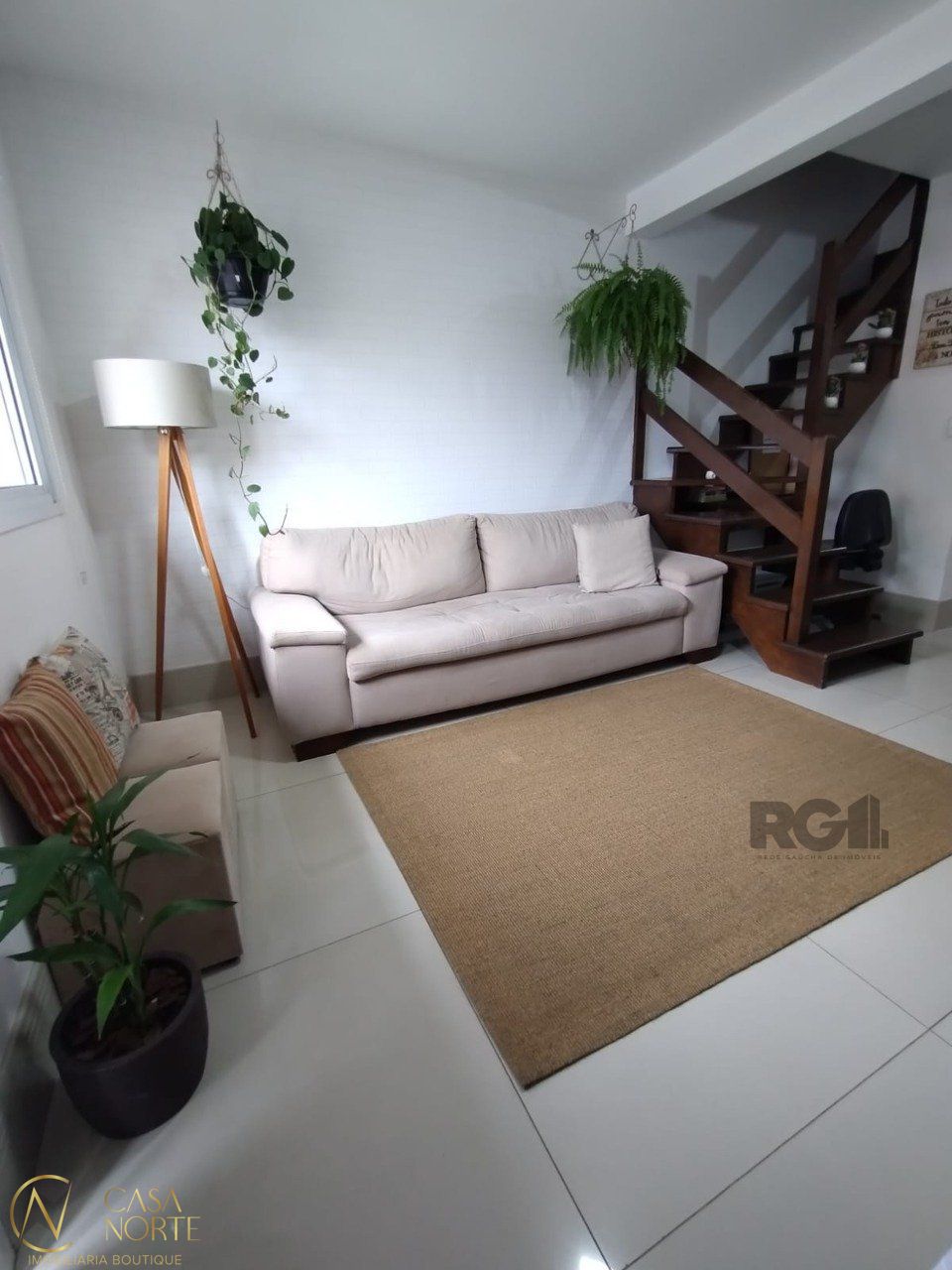 Casa de Condomínio à venda com 2 quartos, 95m², 1 vaga, Rua Giobatta Giuseppe Petracco no bairro Vila Nova em Porto Alegre