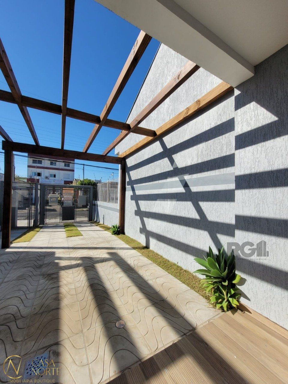 Casa à venda com 3 quartos, 95m², 1 suíte, 2 vagas, Rua Oliveira Lopes no bairro Sarandi em Porto Alegre
