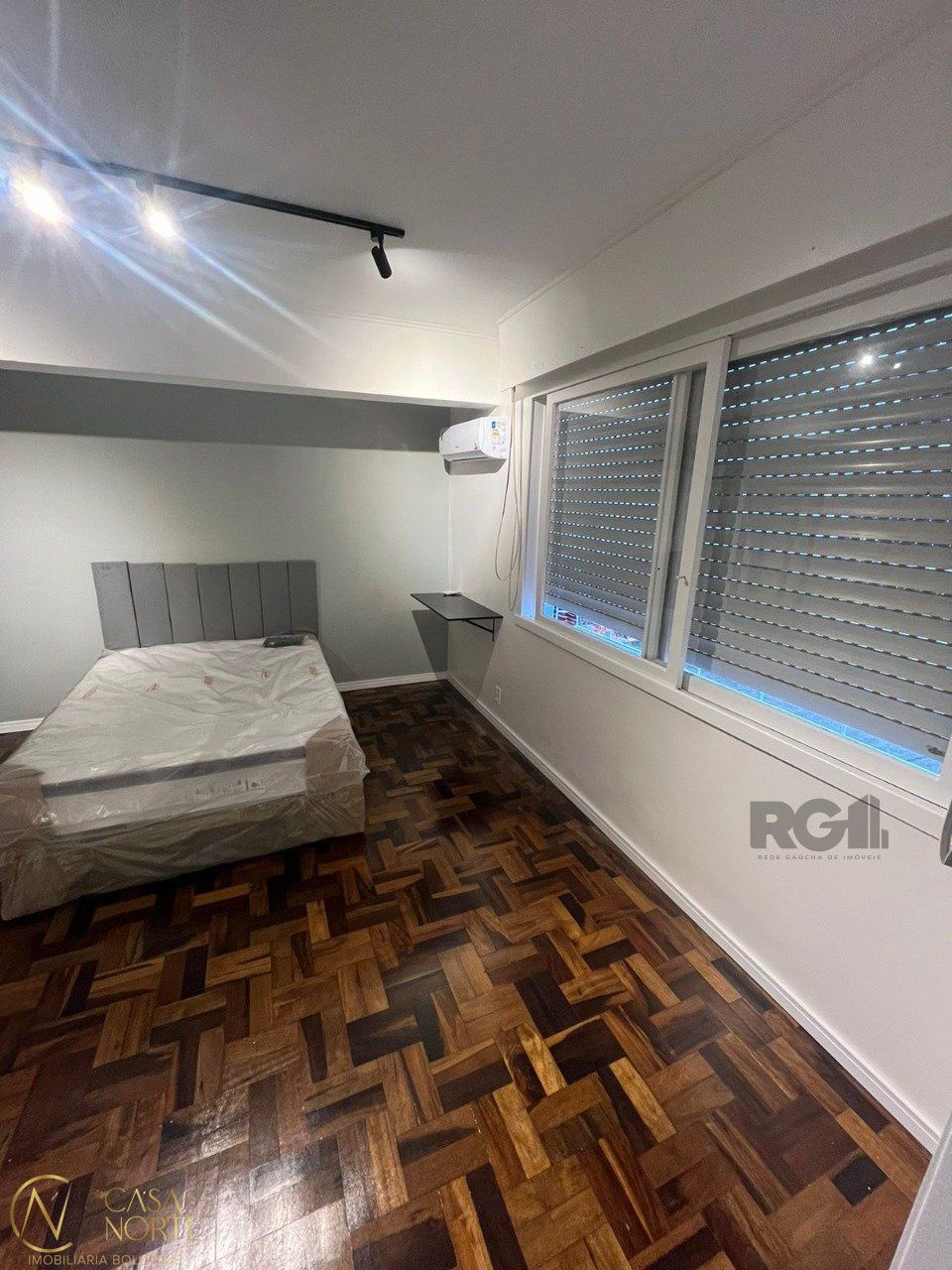 Apartamento à venda com 1 quarto, 26m², Rua Gaston Englert no bairro Vila Ipiranga em Porto Alegre