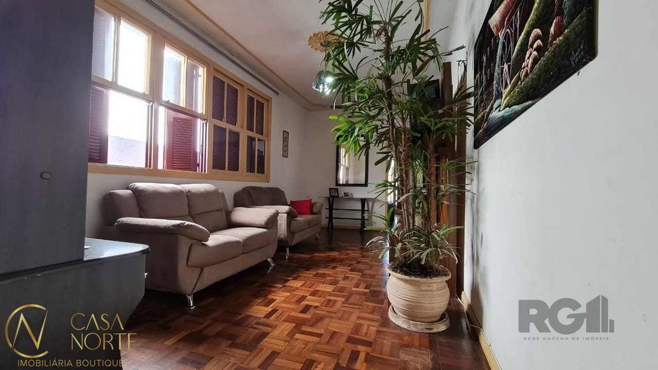 Apartamento à venda com 3 quartos, 113m², Avenida São Pedro no bairro São Geraldo em Porto Alegre