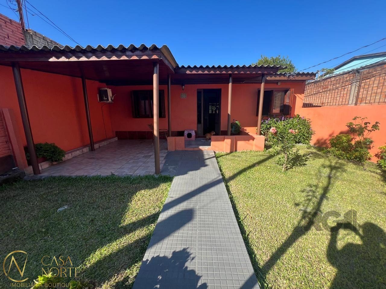 Casa à venda com 2 quartos, 120m², 2 vagas, Rua Ozório José Martins no bairro Campo Novo em Porto Alegre
