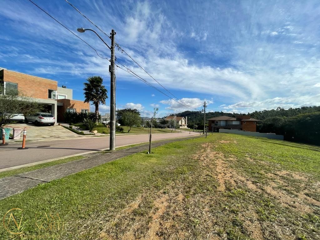 Terreno à venda  com 567m², Estrada das Três Meninas no bairro Vila Nova em Porto Alegre
