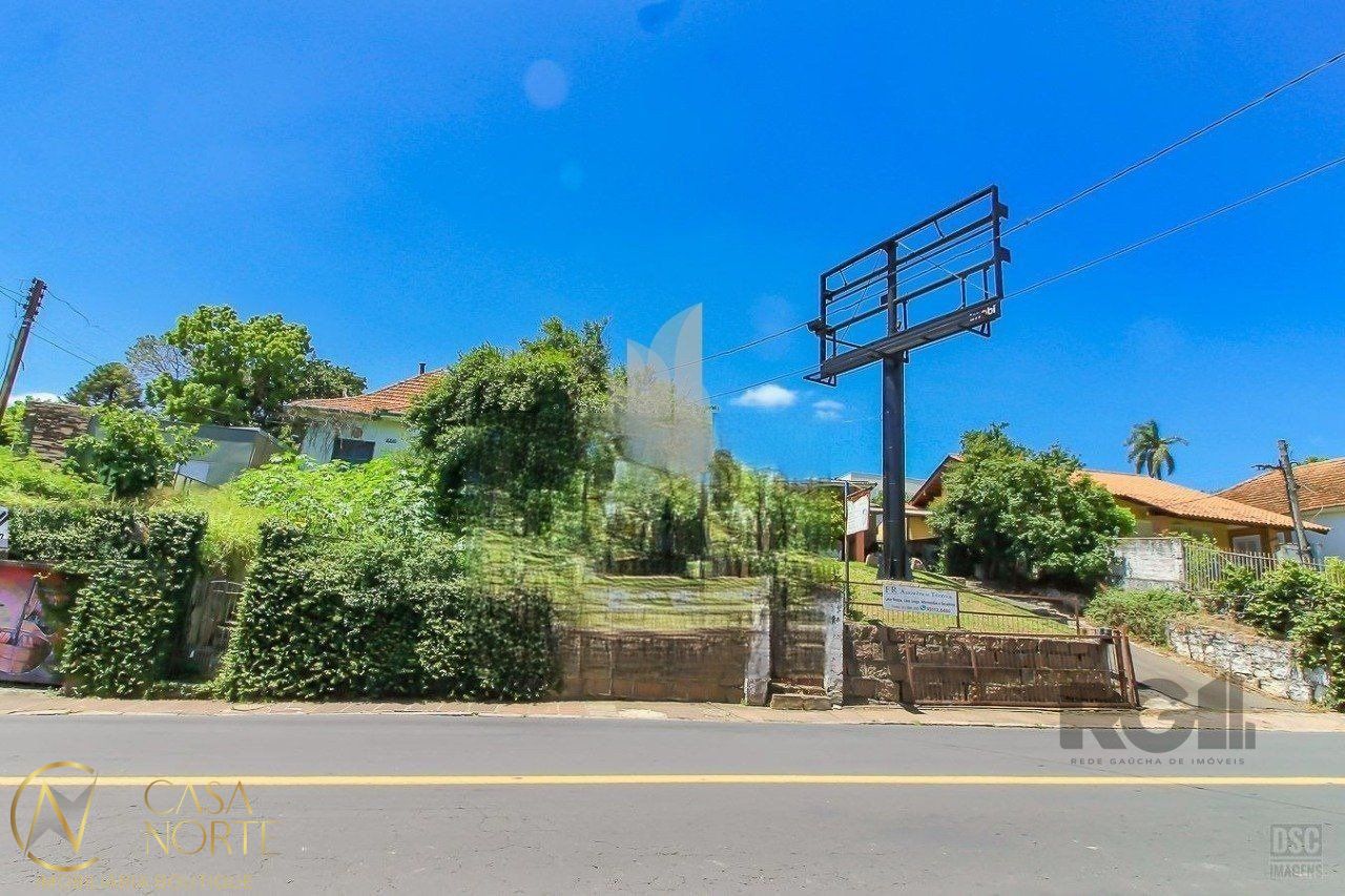 Terreno à venda  com 1045m², Avenida Wenceslau Escobar no bairro Tristeza em Porto Alegre