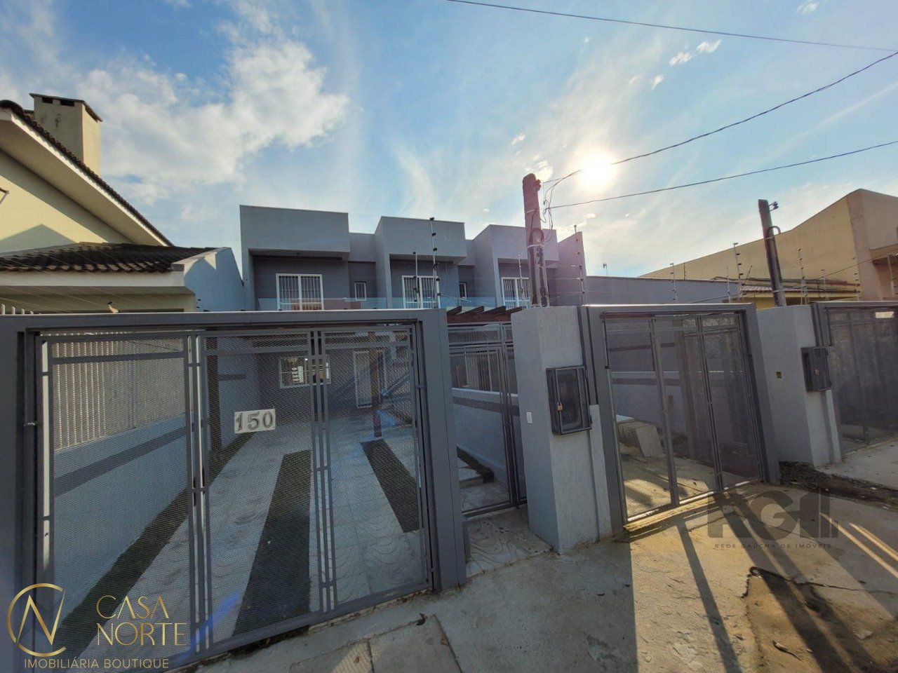 Casa à venda com 3 quartos, 95m², 1 suíte, 2 vagas, Rua Oliveira Lopes no bairro Sarandi em Porto Alegre