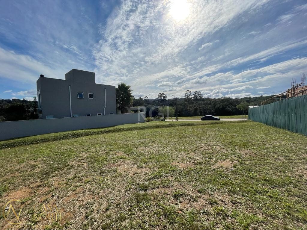 Terreno à venda  com 567m², Estrada das Três Meninas no bairro Vila Nova em Porto Alegre