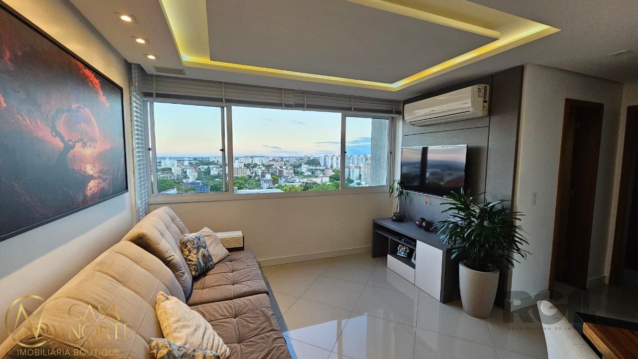 Apartamento à venda com 2 quartos, 70m², 1 suíte, 1 vaga, Rua Jaú no bairro Cristo Redentor em Porto Alegre