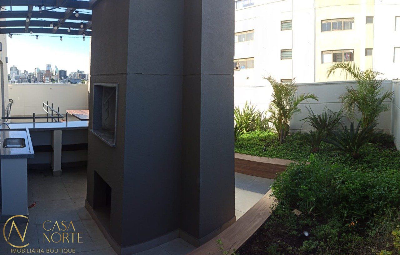 Apartamento à venda com 2 quartos, 106m², 1 suíte, 1 vaga, Rua Miguel Tostes no bairro Rio Branco em Porto Alegre
