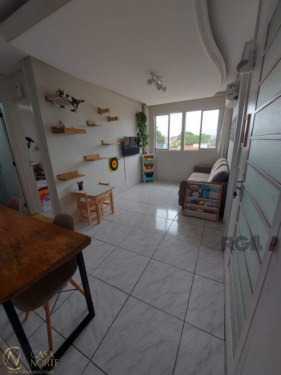 Apartamento à venda com 3 quartos, 52m², 1 vaga, Avenida Engenheiro Francisco Rodolfo Simch no bairro Sarandi em Porto Alegre