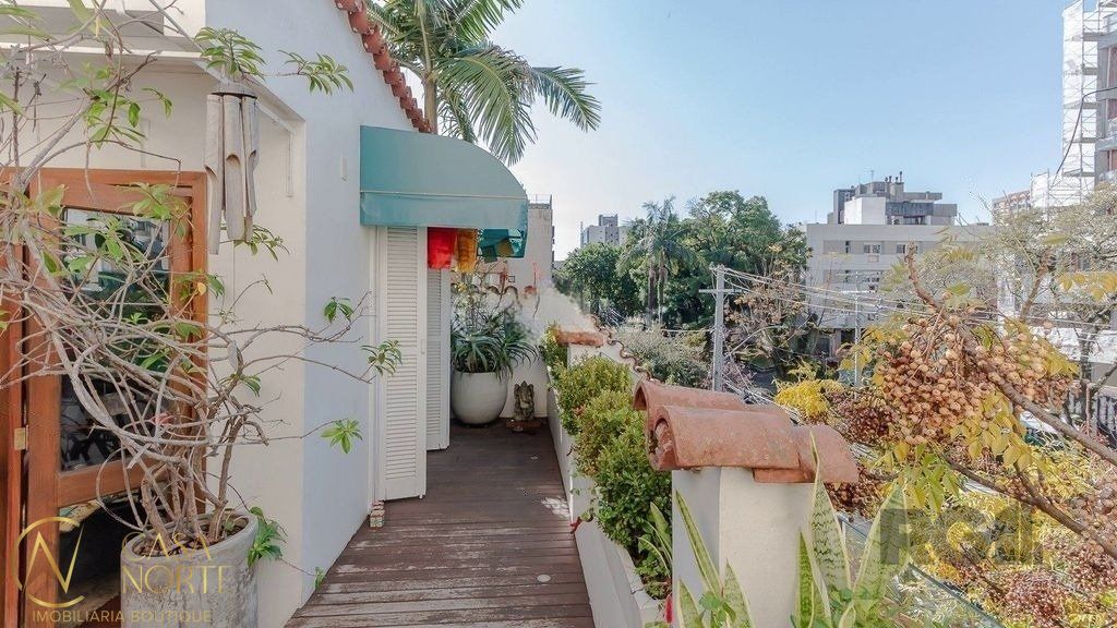 Apartamento à venda com 4 quartos, 206m², 2 suítes, 2 vagas, Rua Carlos Von Koseritz no bairro São João em Porto Alegre