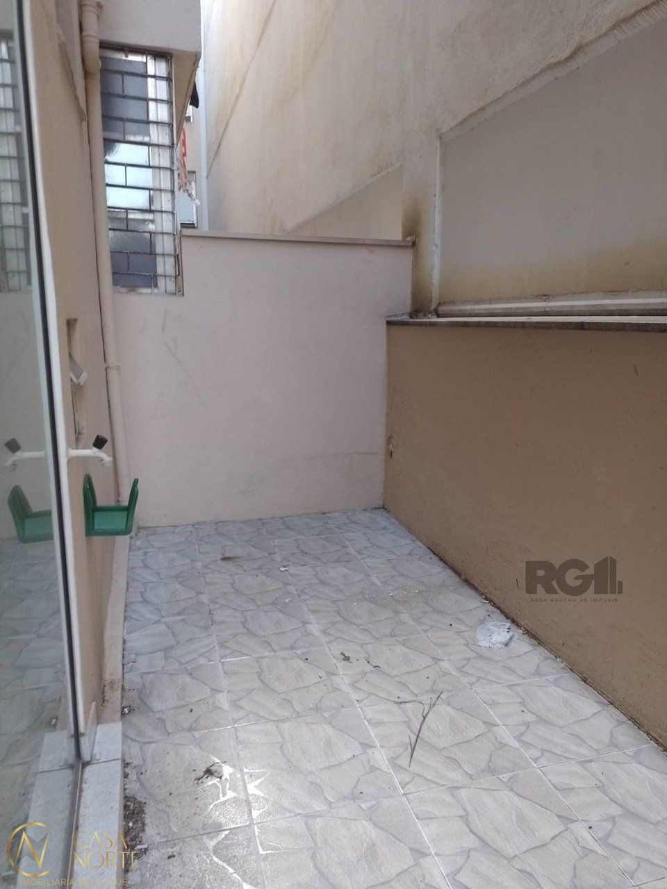 Apartamento à venda com 2 quartos, 72m², Rua Ramiro Barcelos no bairro Floresta em Porto Alegre