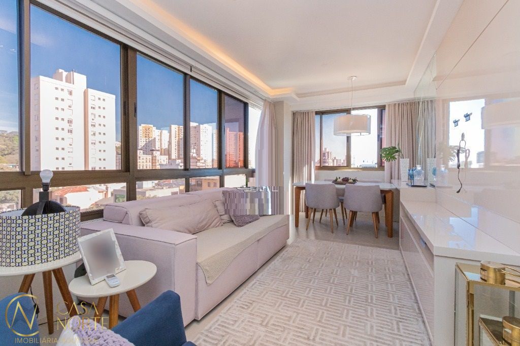 Apartamento à venda com 2 quartos, 70m², 1 suíte, 1 vaga, Rua Machado de Assis no bairro Jardim Botânico em Porto Alegre