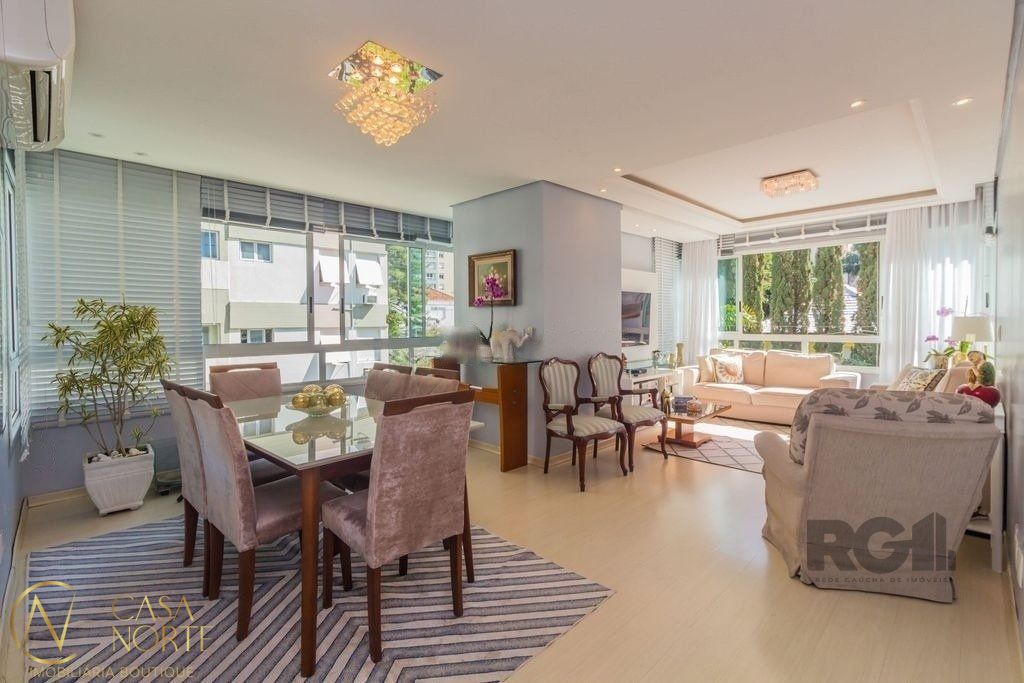 Apartamento à venda com 3 quartos, 106m², 1 suíte, 2 vagas, Rua Riveira no bairro Petrópolis em Porto Alegre