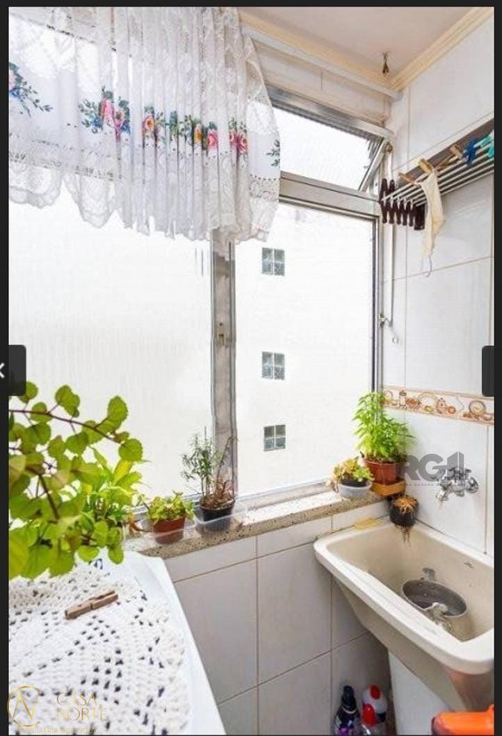 Apartamento à venda com 2 quartos, 65m², Rua Guilherme Alves no bairro Partenon em Porto Alegre