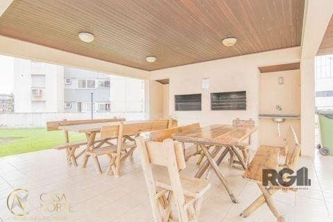 Apartamento à venda com 3 quartos, 74m², 1 suíte, 1 vaga, Avenida General Barreto Viana no bairro Chácara das Pedras em Porto Alegre