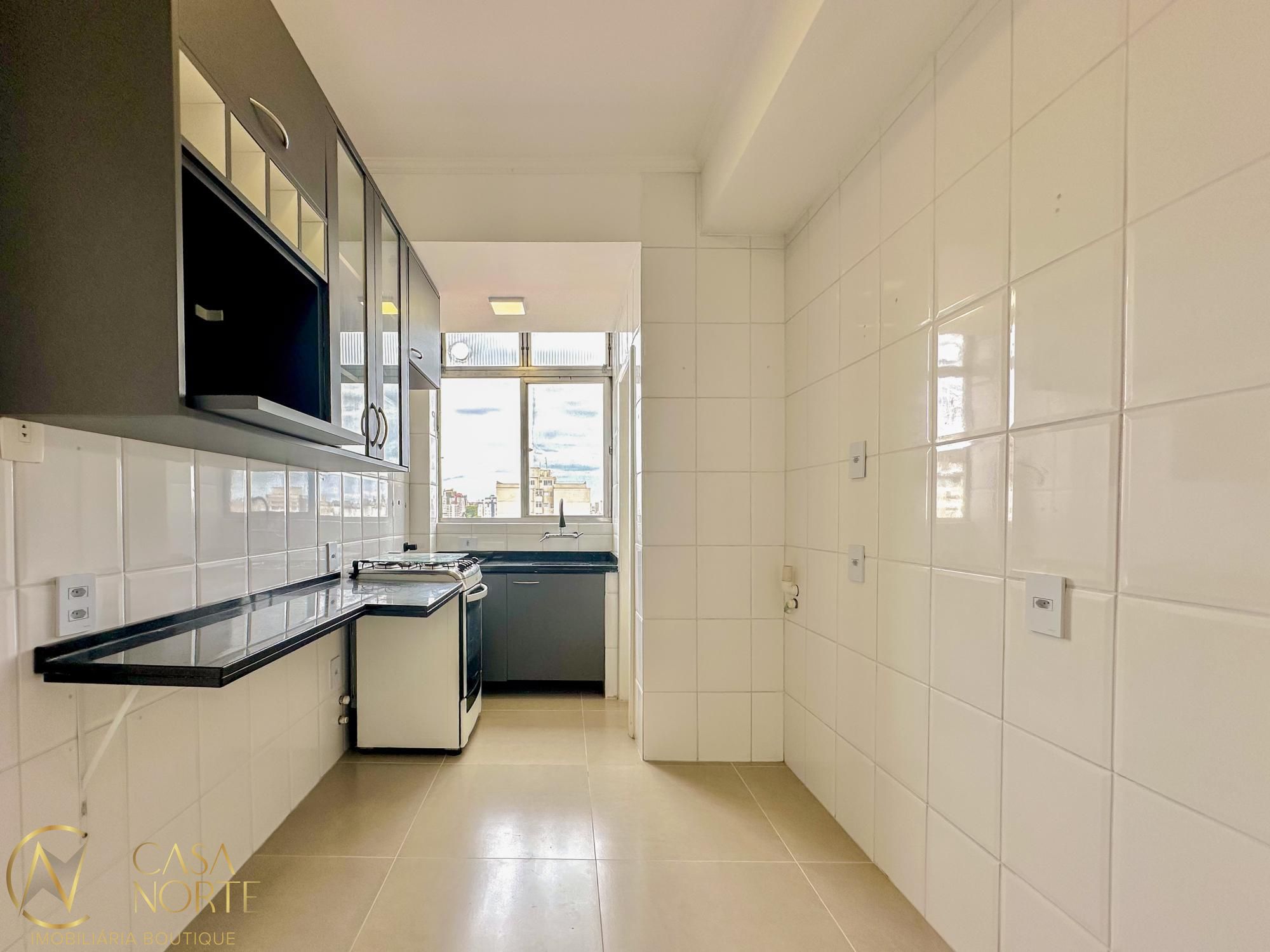 Apartamento à venda com 3 quartos, 72m², 1 suíte, Avenida Cristóvão Colombo no bairro Floresta em Porto Alegre