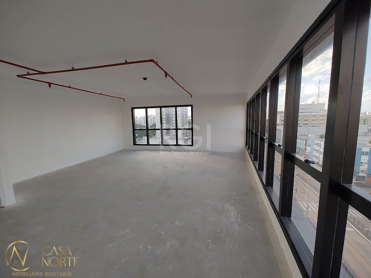 Sala Comercial à venda , 58m², 1 vaga, Avenida Erico Verissimo no bairro Menino Deus em Porto Alegre