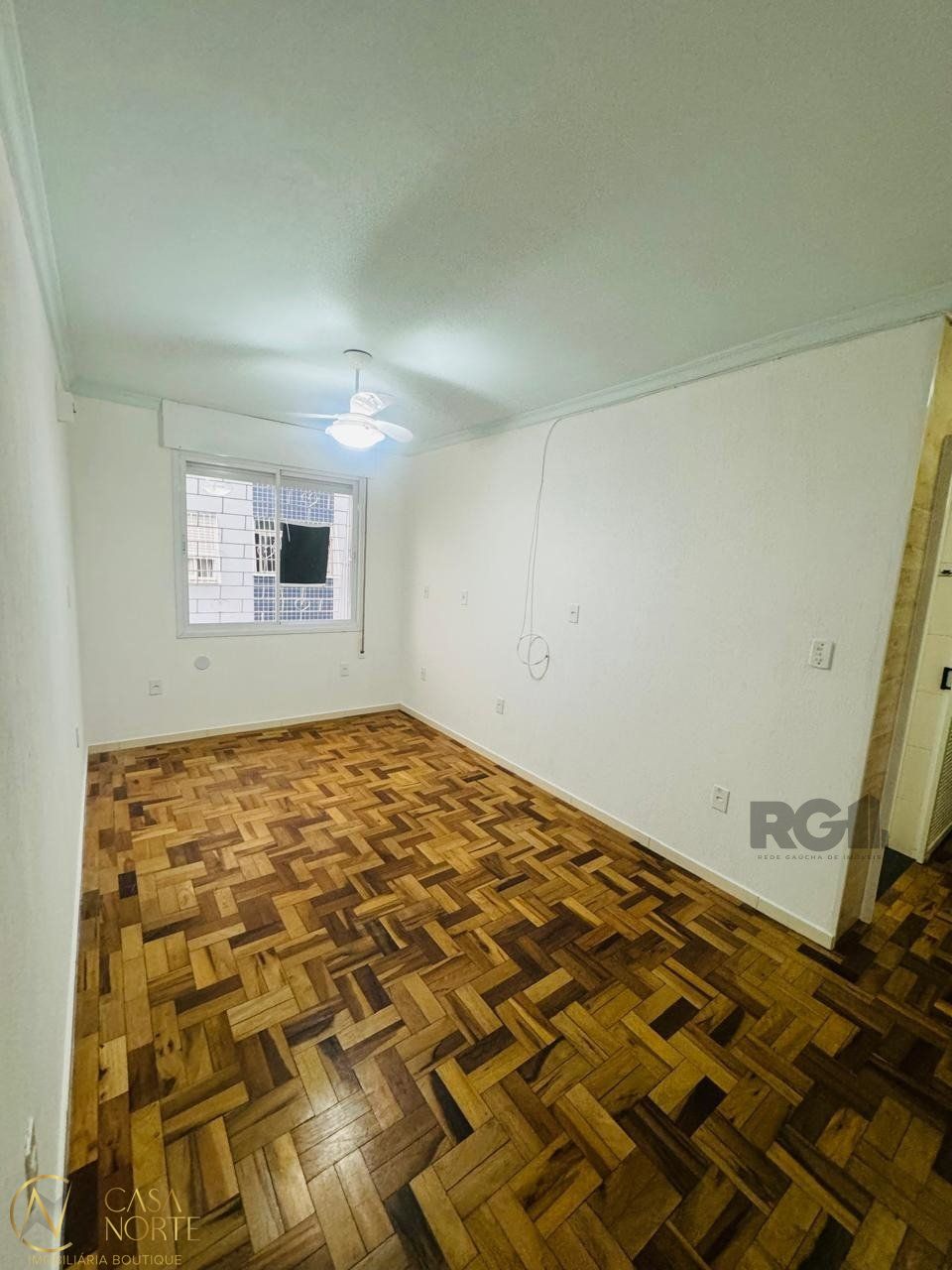 Apartamento à venda com 1 quarto, 46m², 1 vaga, Rua Gaston Englert no bairro Vila Ipiranga em Porto Alegre