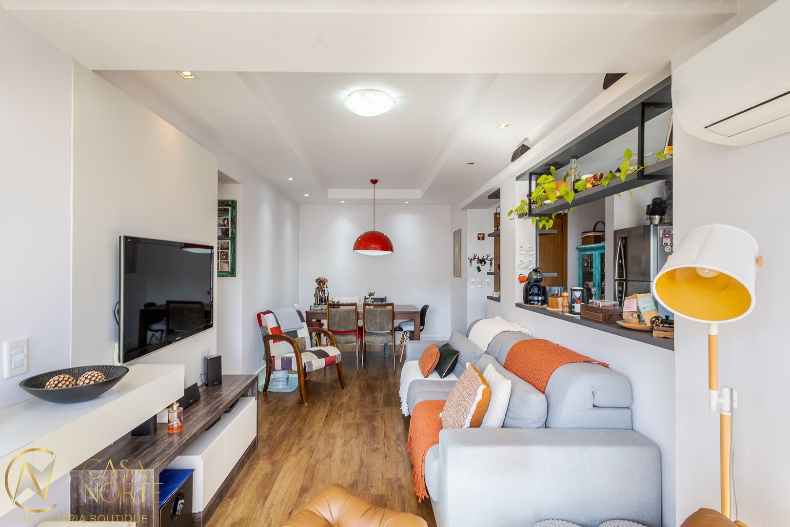 Apartamento à venda com 2 quartos, 77m², 1 vaga, Rua Dona Eugênia no bairro Santa Cecília em Porto Alegre