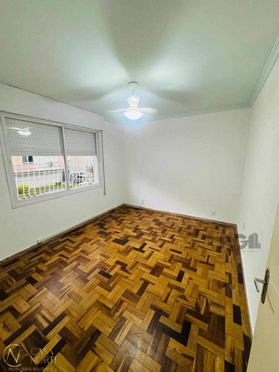 Apartamento à venda com 1 quarto, 46m², 1 vaga, Rua Gaston Englert no bairro Vila Ipiranga em Porto Alegre