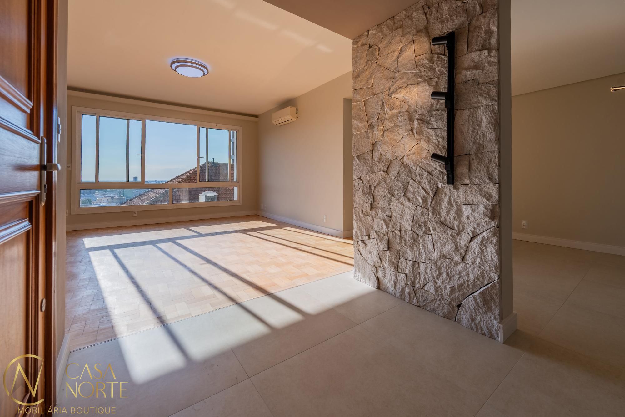 Apartamento à venda com 3 quartos, 128m², 3 suítes, 2 vagas, Rua Hilário Ribeiro no bairro Moinhos de Vento em Porto Alegre