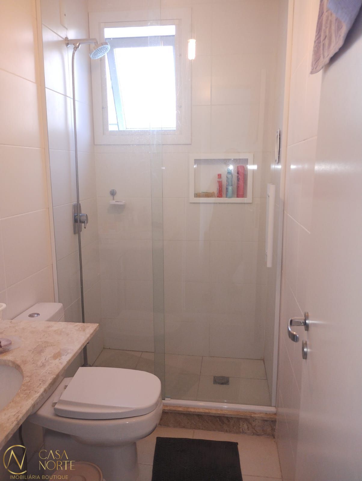 Casa de Condomínio à venda com 3 quartos, 138m², 1 suíte, 2 vagas, Rua Nunziato Bruno no bairro Lomba do Pinheiro em Porto Alegre