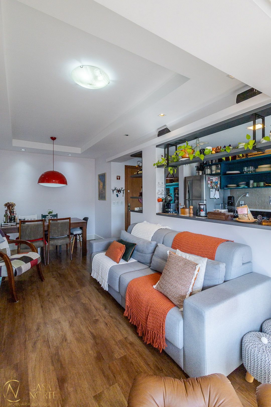 Apartamento à venda com 2 quartos, 77m², 1 vaga, Rua Dona Eugênia no bairro Santa Cecília em Porto Alegre