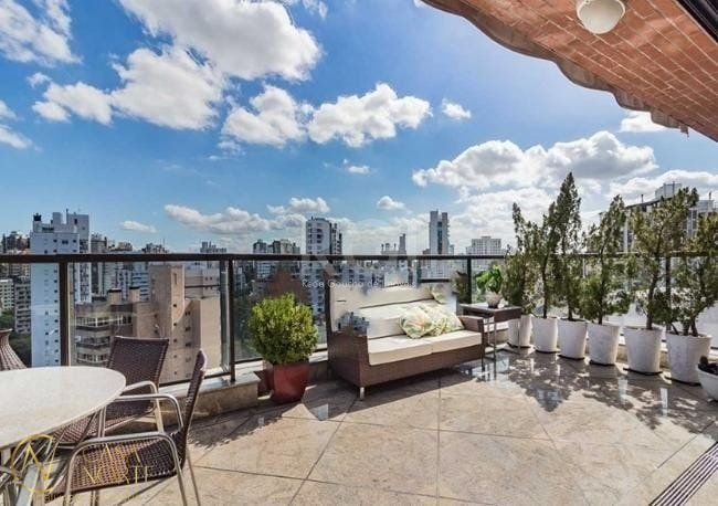 Cobertura à venda com 3 quartos, 293m², 3 suítes, 4 vagas, Avenida João Obino no bairro Petrópolis em Porto Alegre