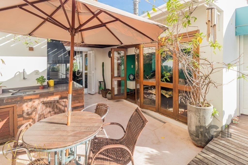 Apartamento à venda com 4 quartos, 206m², 2 suítes, 2 vagas, Rua Carlos Von Koseritz no bairro São João em Porto Alegre
