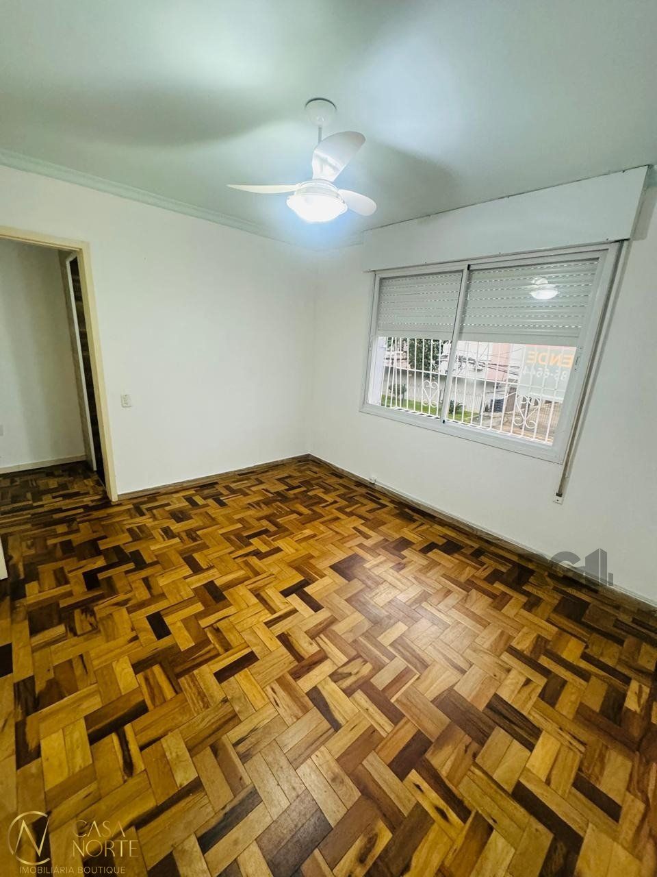 Apartamento à venda com 1 quarto, 46m², 1 vaga, Rua Gaston Englert no bairro Vila Ipiranga em Porto Alegre