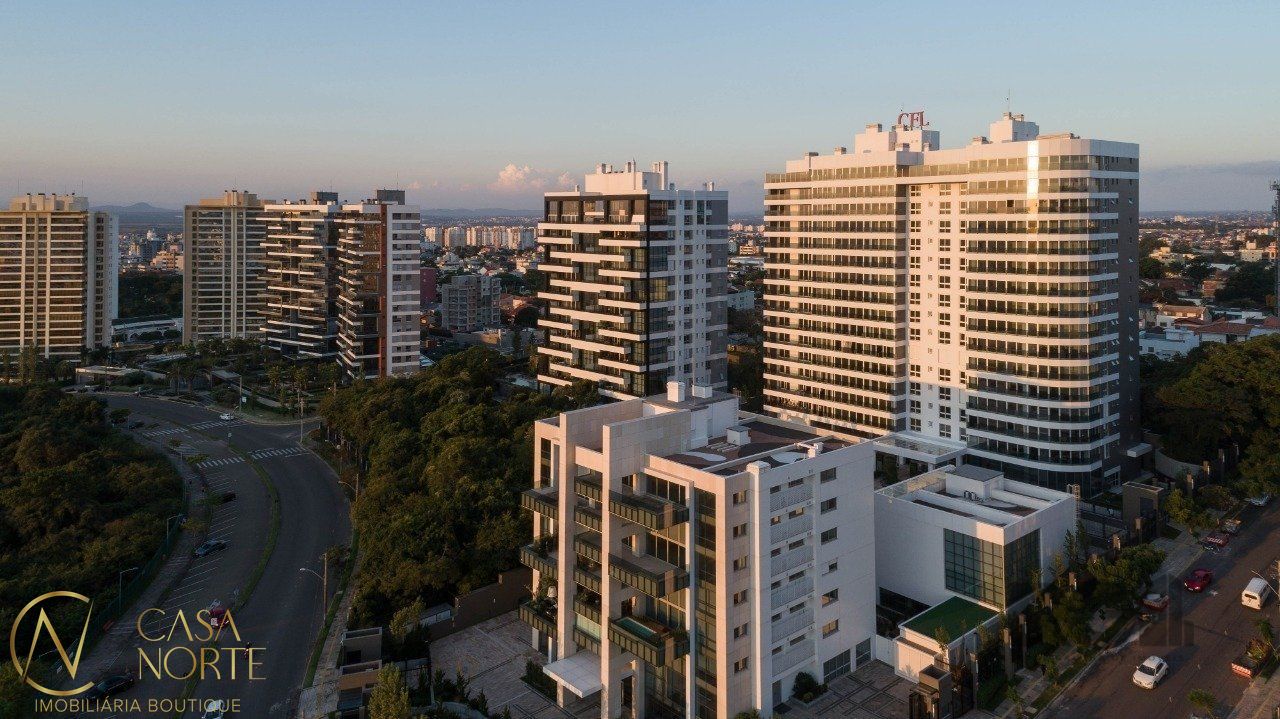 Apartamento à venda com 3 quartos, 325m², 3 suítes, 3 vagas, Avenida Engenheiro Ary de Abreu Lima no bairro Jardim Europa em Porto Alegre