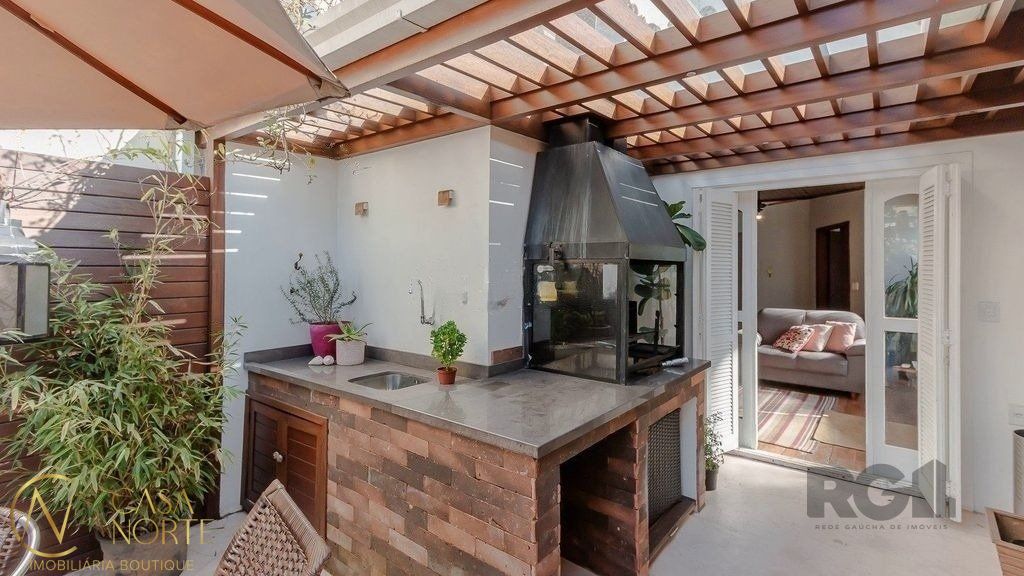 Apartamento à venda com 4 quartos, 206m², 2 suítes, 2 vagas, Rua Carlos Von Koseritz no bairro São João em Porto Alegre