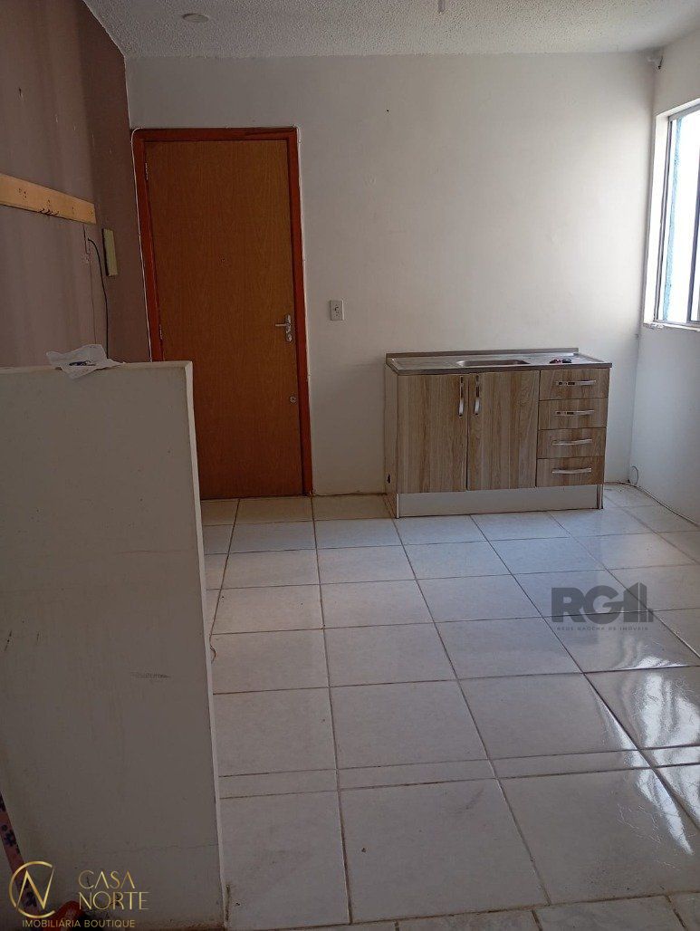 Apartamento à venda com 2 quartos, 38m², 1 vaga, Rua Capitão Pedroso no bairro Restinga em Porto Alegre
