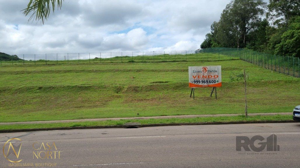 Terreno à venda  com 742m², Estrada das Três Meninas no bairro Vila Nova em Porto Alegre