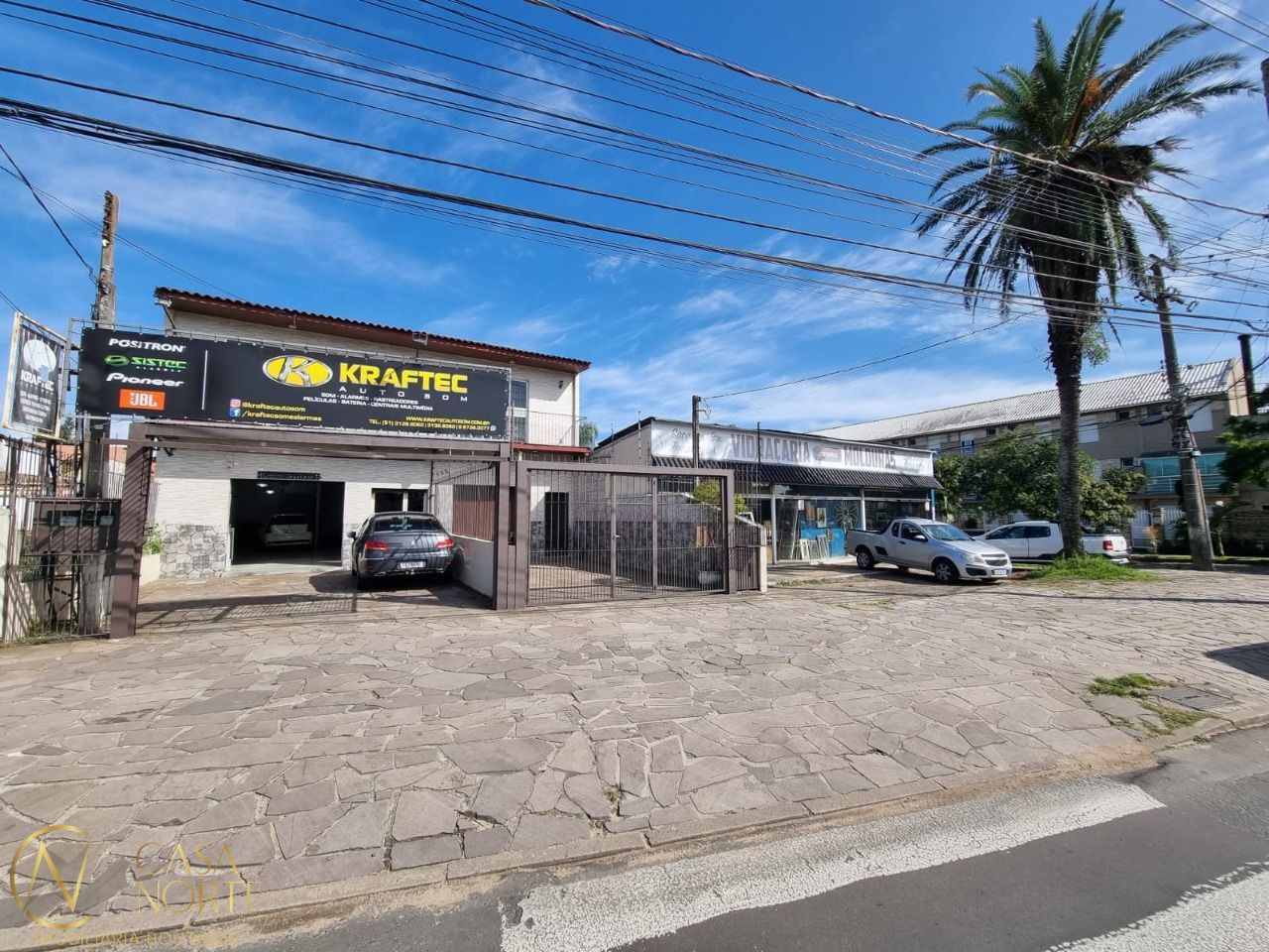 Terreno à venda  com 402m², Avenida Juca Batista no bairro Cavalhada em Porto Alegre