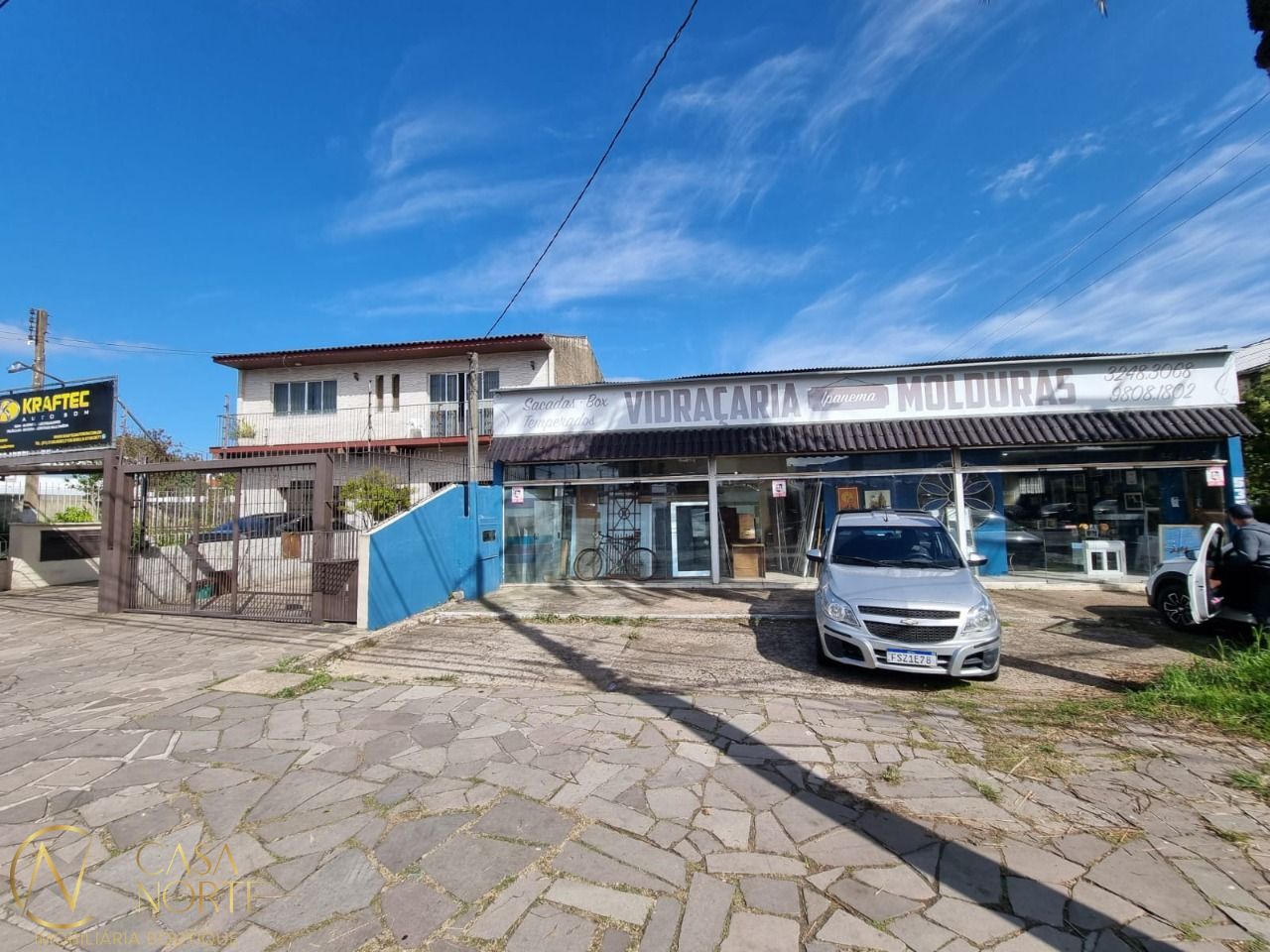 Terreno à venda  com 402m², Avenida Juca Batista no bairro Cavalhada em Porto Alegre