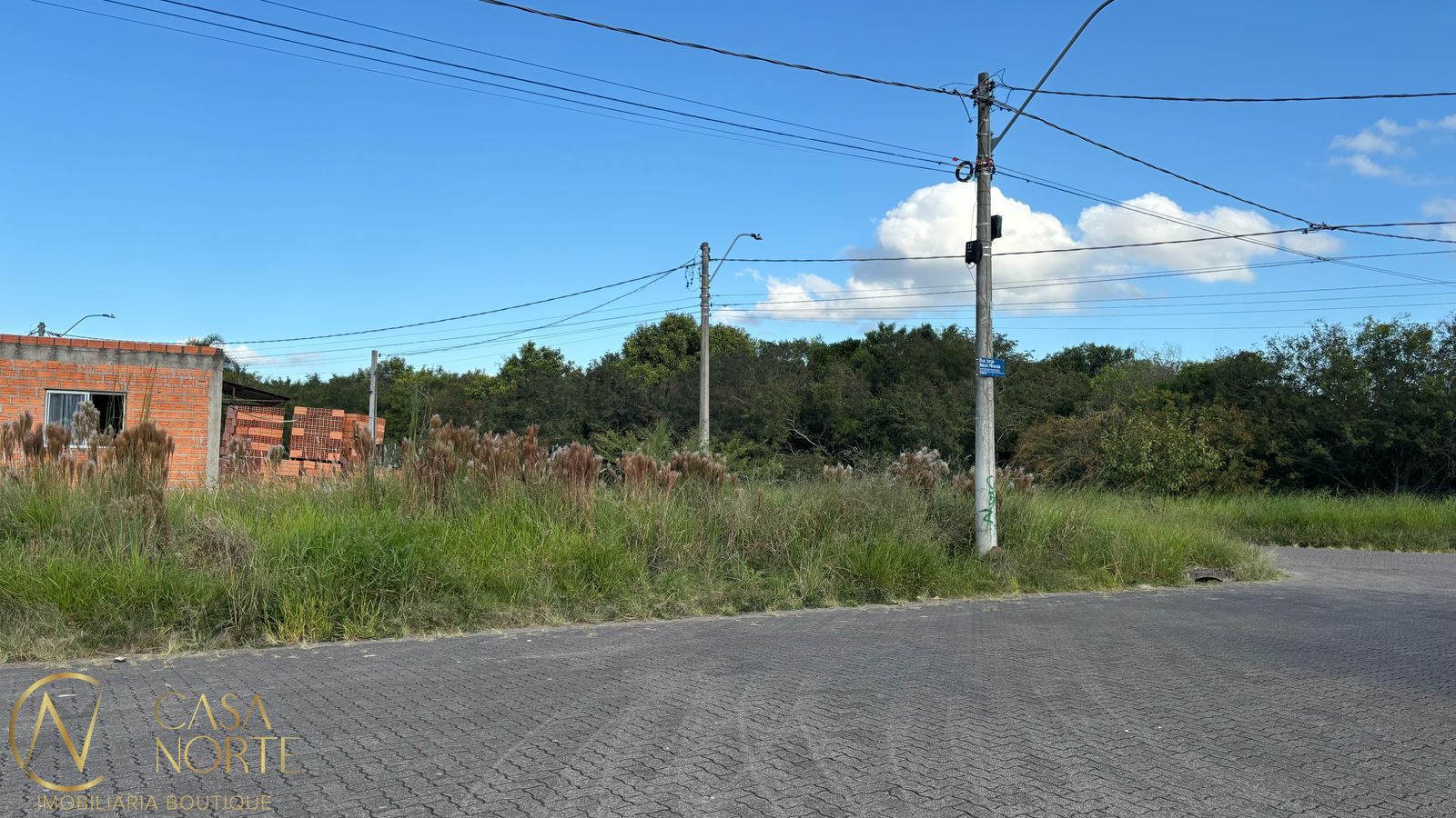 Terreno à venda  com 228m², Rua Jorge Babot Miranda no bairro Aberta dos Morros em Porto Alegre
