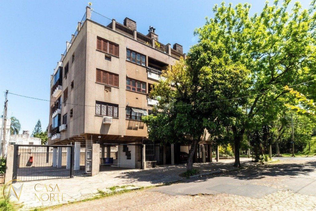 Cobertura à venda com 3 quartos, 250m², 2 suítes, 3 vagas, Avenida Bernardi no bairro Cristo Redentor em Porto Alegre