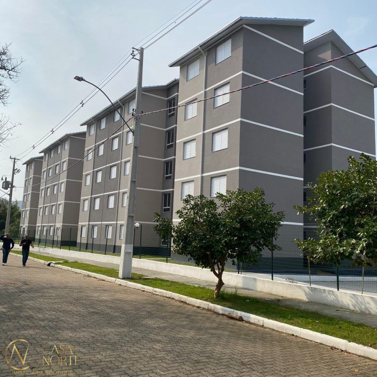 Apartamento à venda com 2 quartos, 45m², Avenida Edgar Pires de Castro no bairro Restinga em Porto Alegre