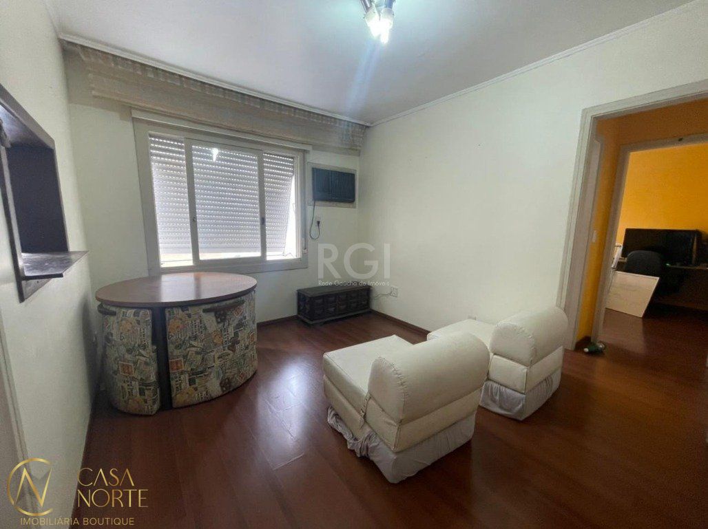 Apartamento à venda com 1 quarto, 41m², Rua General Gomes Carneiro no bairro Medianeira em Porto Alegre
