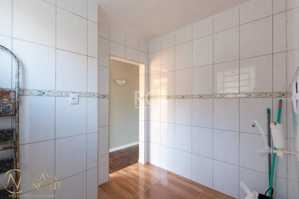 Apartamento à venda com 3 quartos, 60m², 1 vaga, Rua Dona Elvira no bairro Ipanema em Porto Alegre