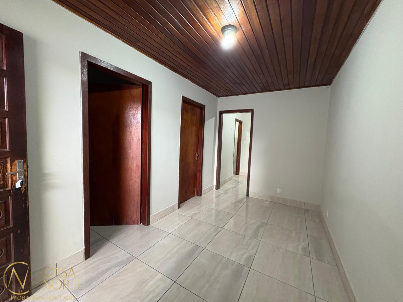 Casa à venda com 2 quartos, 60m², 1 vaga, Rua Carlos Wilson Schröder no bairro Hípica em Porto Alegre