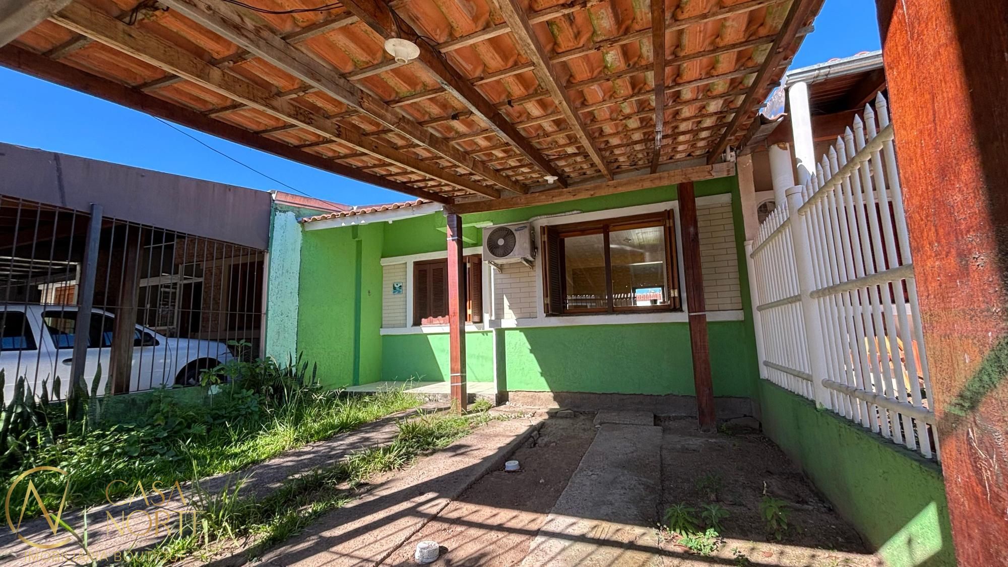 Casa à venda com 2 quartos, 60m², 1 vaga, Rua Francesco Rosito no bairro Hípica em Porto Alegre