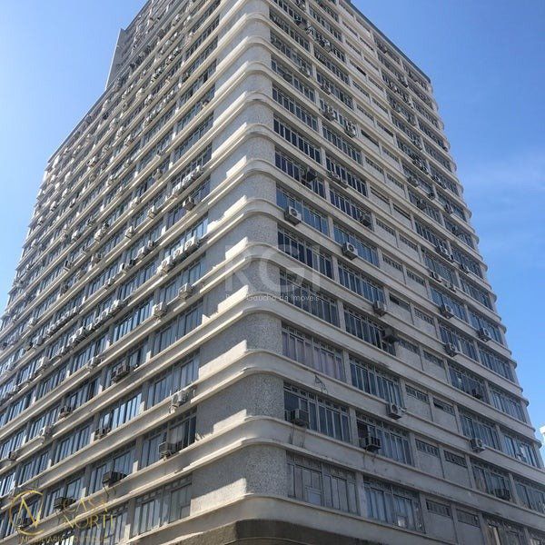 Sala Comercial à venda , 46m², Praça Osvaldo Cruz, 10 no bairro Centro Histórico em Porto Alegre