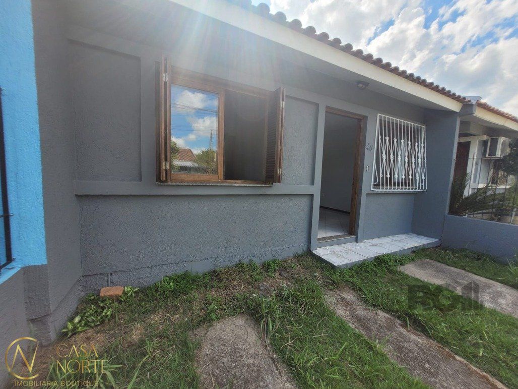 Casa à venda com 2 quartos, 50m², 2 vagas, Rua Júlio Ribeiro de Castilhos no bairro Hípica em Porto Alegre